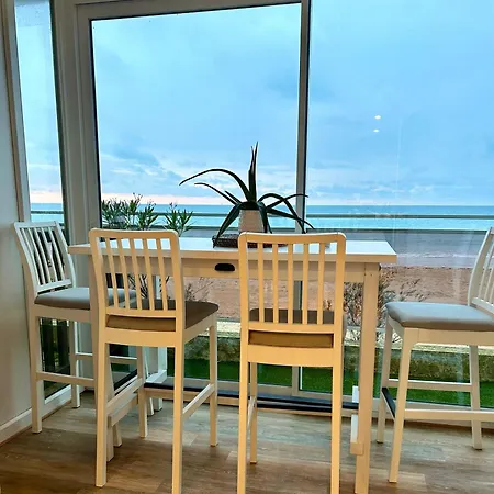 Mettons Les Voiles - Appt Vue Avec Loggia Apartament *